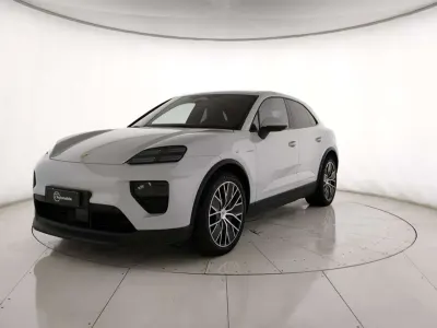 Usata Porsche Macan 144 kW (197 CV) 2024 Grigio SUV