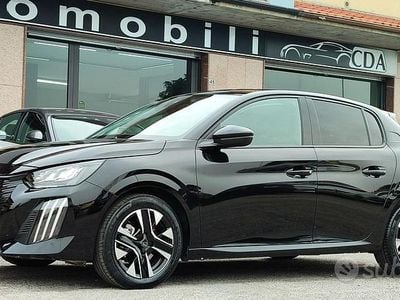 Usata Peugeot 208 Allure 101 CV (74 kW) 2025 Nero Utilitaria