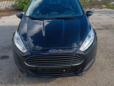 Usata Ford Fiesta 95 CV (69 kW) 2015 Nero Utilitaria