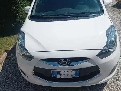 Usata Hyundai ix20 116 CV (85 kW) 2012 Bianco Utilitaria