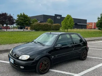 Usata Citroën Saxo 118 CV (86 kW) 2000 Nero Utilitaria