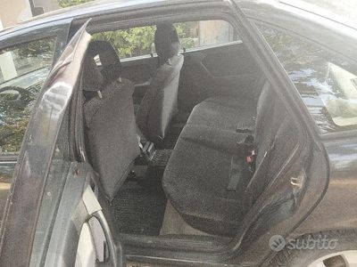 Occasion Opel Vectra 75 PK (55 kW) 1992 Zwart Sedan