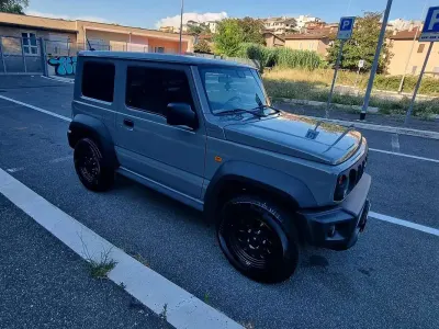 Usata Suzuki Jimny 102 CV (75 kW) 2022 Grigio SUV