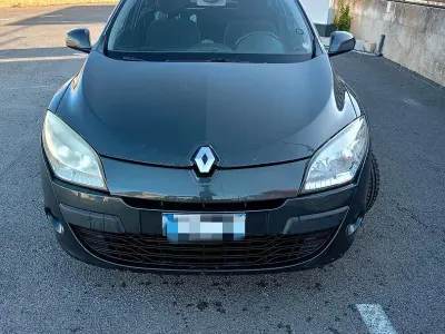 Usata Renault Mégane GrandTour 130 CV (95 kW) 2010 Grigio Station wagon