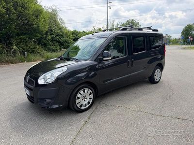 Begagnad Fiat Doblò 135 HK (99 kW) 2013 Brun Minibuss