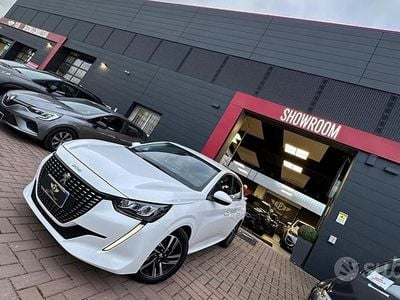 Usata Peugeot 208 Allure+ 101 CV (74 kW) 2020 Bianco Utilitaria