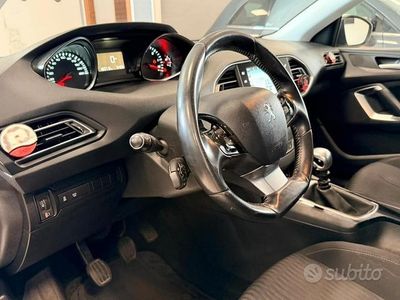 Usata Peugeot 308 131 CV (96 kW) 2015 Bianco Station wagon