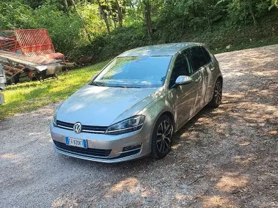 Usata VW Golf VII Highline 105 CV (77 kW) 2014 Grigio Berlina