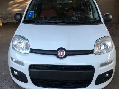 Usata Fiat Panda Lounge 69 CV (50 kW) 2016 Bianco Utilitaria