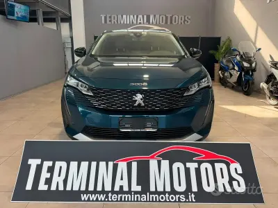 Usata Peugeot 3008 Allure 131 CV (96 kW) 2022 Bluazzurro SUV