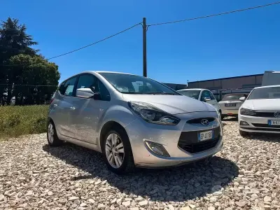 Usata Hyundai ix20 Comfort 90 CV (66 kW) 2012 Grigio Utilitaria