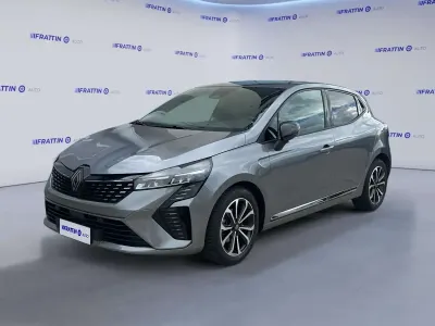 Usata Renault Clio Techno 90 CV (66 kW) 2024 Grigio scuro Utilitaria