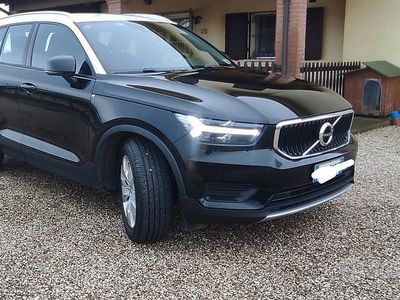 Usata Volvo XC40 Momentum 150 CV (110 kW) 2018 Nero SUV