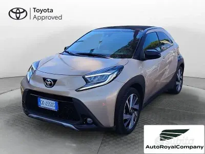 Usata Toyota Aygo X Lounge 72 CV (52 kW) 2022 Beige SUV