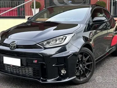 Usata Toyota Yaris 261 CV (191 kW) 2022 Nero Utilitaria