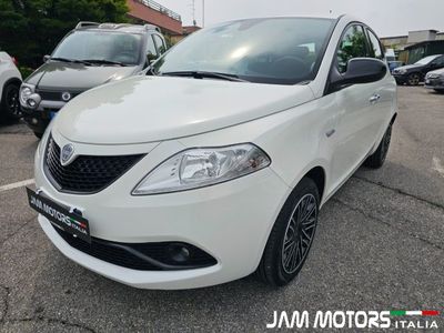 Usata Lancia Ypsilon Gold 69 CV (50 kW) 2021 Bianco Utilitaria