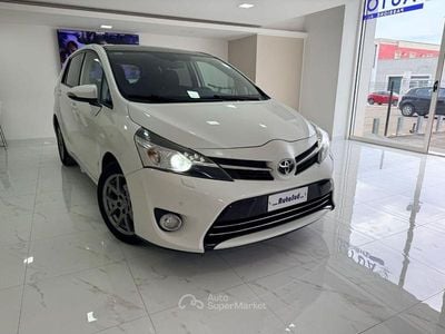 Usata Toyota Verso Active 124 CV (91 kW) 2013 Bianco Monovolume