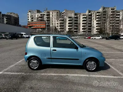 Usata Fiat 600 54 CV (39 kW) 2003 Utilitaria
