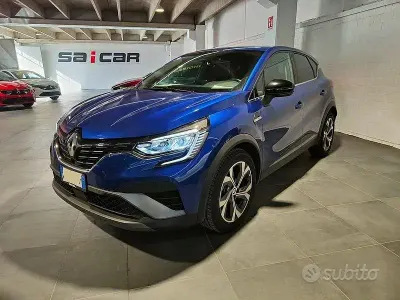 Usata Renault Captur RS Line 159 CV (116 kW) 2022 Blu/azzurro SUV