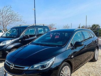 Usata Opel Astra Innovation 136 CV (100 kW) 2019 Nero Station wagon