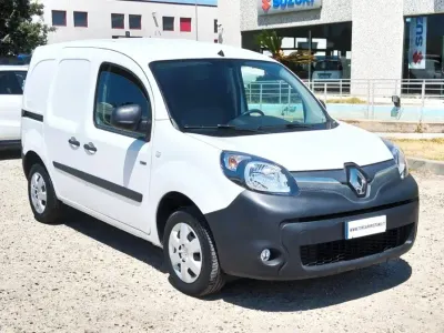 Usata Renault Kangoo 43 kW (59 CV) 2021 Bianco Monovolume