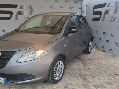 Usata Lancia Ypsilon S 95 CV (69 kW) 2015 Grigio Utilitaria