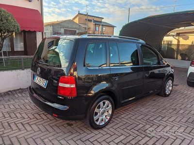 Usata VW Touran 105 CV (77 kW) 2005 Nero Monovolume