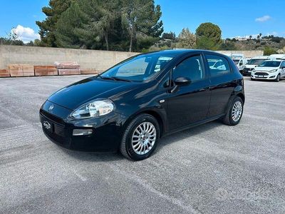 Usata Fiat Punto Street 95 CV (69 kW) 2017 Nero Utilitaria