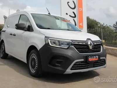 Usata Renault Kangoo Edition One 95 CV (69 kW) 2022 Bianco Monovolume