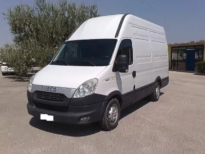 Usata Iveco Daily 145 CV (106 kW) 2014 Bianco