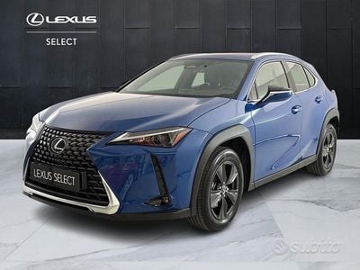 Usata Lexus UX 152 CV (111 kW) 2024 Blu SUV