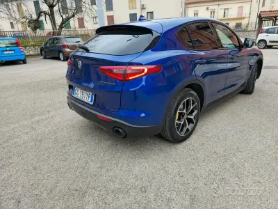 Usata Alfa Romeo Stelvio Sprint 190 CV (139 kW) 2021 Blu SUV