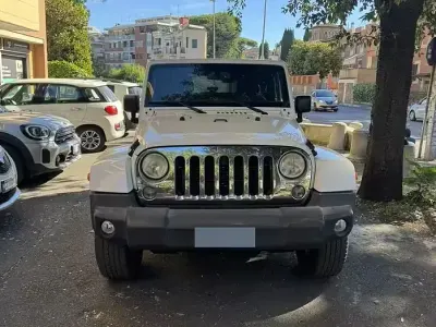 Usata Jeep Wrangler Sahara 200 CV (147 kW) 2015 Bianco SUV