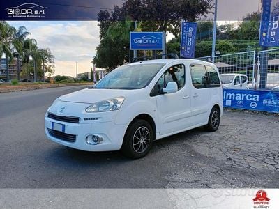 Begagnad Peugeot Partner Tepee Active 115 HK (84 kW) 2015 Vit Minibuss