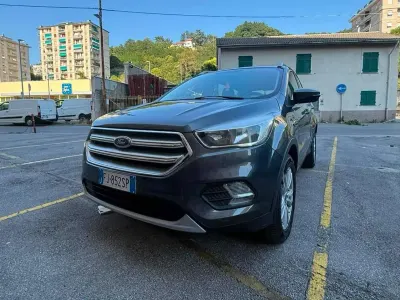 Usata Ford Kuga Titanium S 120 CV (88 kW) 2017 Grigio finanza SUV