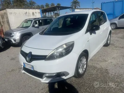 Usata Renault Scénic III 110 CV (80 kW) 2014 Bianco Monovolume