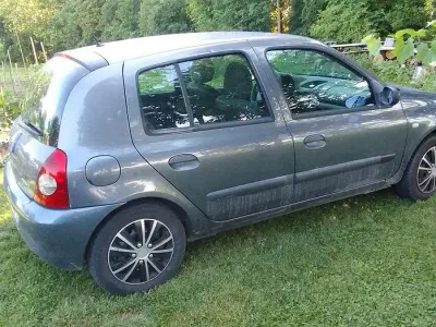 Usata Renault Clio II 58 CV (42 kW) 2007 Grigio Berlina