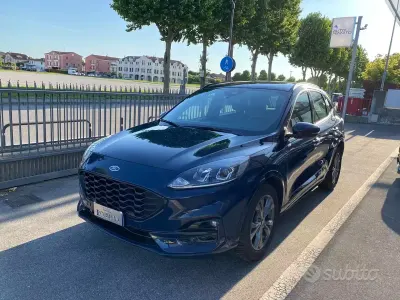 Usata Ford Kuga ST-Line 120 CV (88 kW) 2023 Bluazzurro SUV