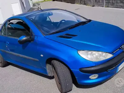 Usata Peugeot 206 CC 109 CV (80 kW) 2002 Cabrio