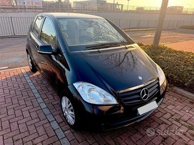 Nero Usata 2010 Mercedes A160 Edition Monovolume | 4200 € (Buon prezzo)