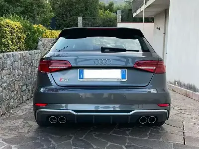 Usata Audi S3 300 CV (220 kW) 2019 Grigio Berlina