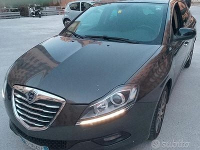 Usata Lancia Delta Gold 105 CV (77 kW) 2014 Grigio Utilitaria