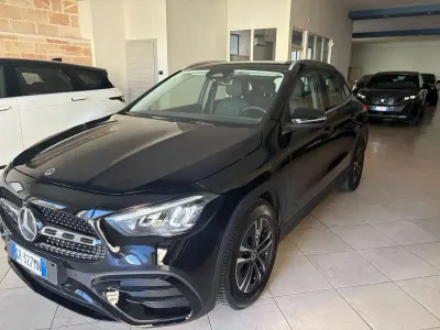 Usata Mercedes GLA200 Advanced 150 CV (110 kW) 2023 Nero SUV