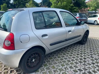Usata Renault Clio II 58 CV (42 kW) 2007 Grigio Berlina