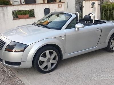 Usata Audi TT Roadster 179 CV (131 kW) 2000 Grigio Cabrio