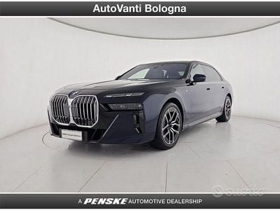 Usata BMW 740 M Sport 299 CV (219 kW) 2024 Blu/azzurro Berlina