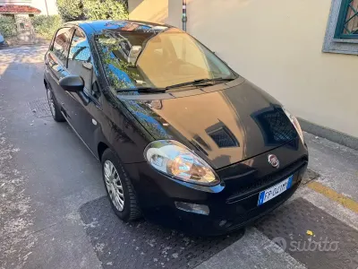 Usata Fiat Punto Street 95 CV (69 kW) 2018 Blu Utilitaria