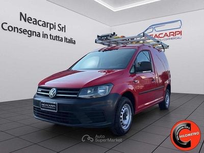 Begagnad VW Caddy 122 HK (89 kW) 2016 Röd Minibuss