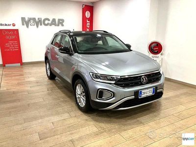 Begagnad VW T-Roc Life 150 HK (110 kW) 2023 Grå SUV