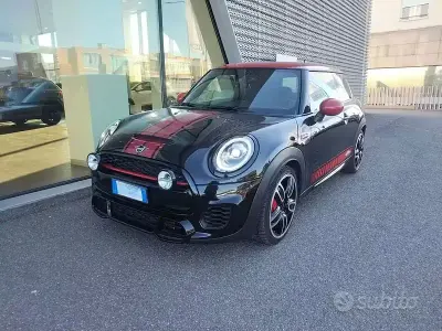 Begagnad Mini John Cooper Works 231 HK (169 kW) 2018 Svart Halvkombi